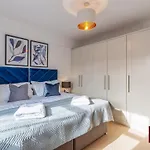 Kingston On Thames Pets Welcome Garden 3Bed